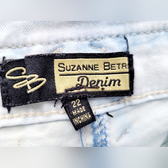 Suzanne Betro Women's Super High Rise Capri Jeans Tie Dye Light Blue Wash 22W - Picture 4 of 16